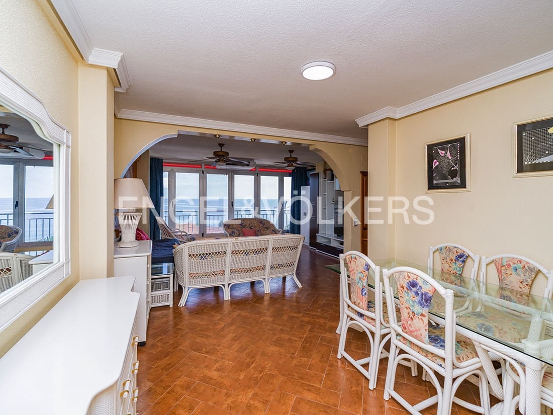 2 soveværelse Lejlighed til salg i Alicante by - € 399.000 (Ref: 10138767)