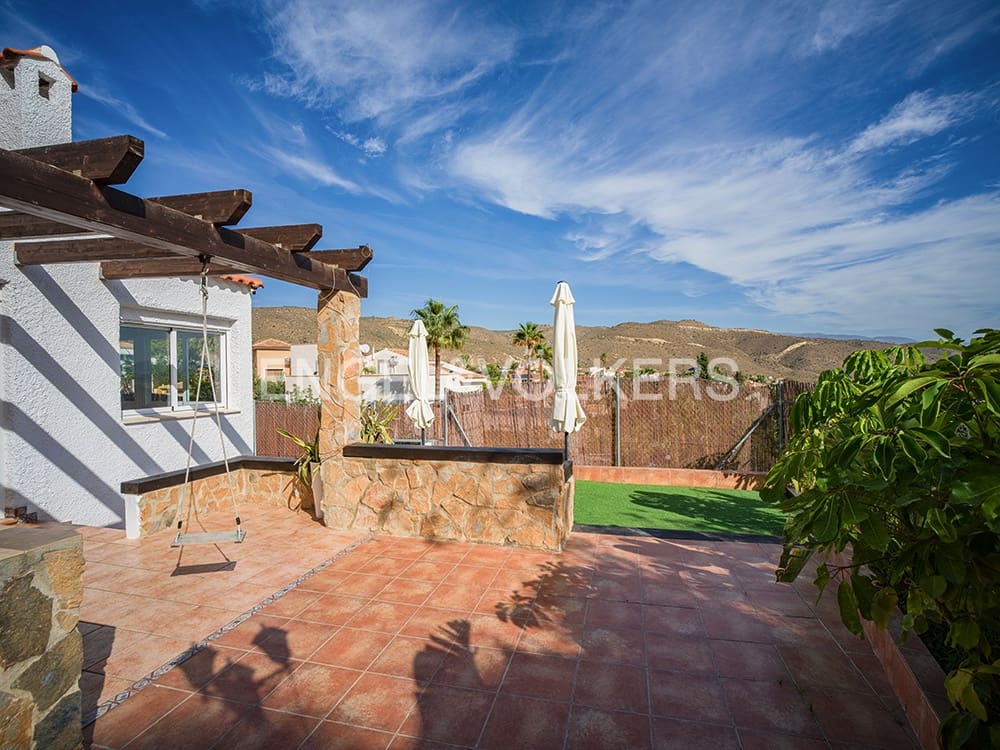 2 soveværelse Villa til salg i Venta Lanuza - € 695.000 (Ref: 10140182)