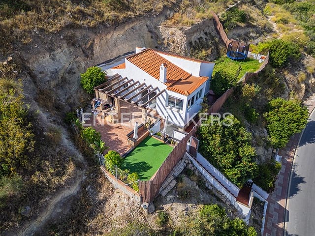 2 soveværelse Villa til salg i Venta Lanuza, El Campello - € 695.000 (Ref: 10140182)