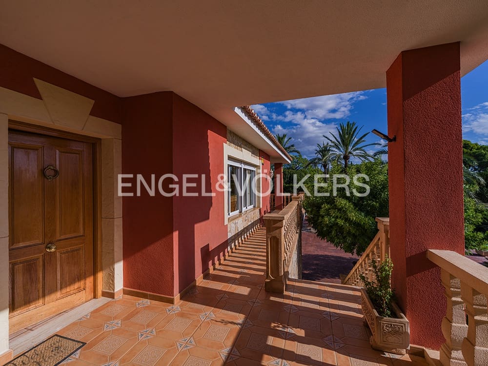 5 sypialnia Dom na sprzedaż w San Vicente / Sant Vicent del Raspeig z basenem garażem - 698 000 € (Ref: 10156882)