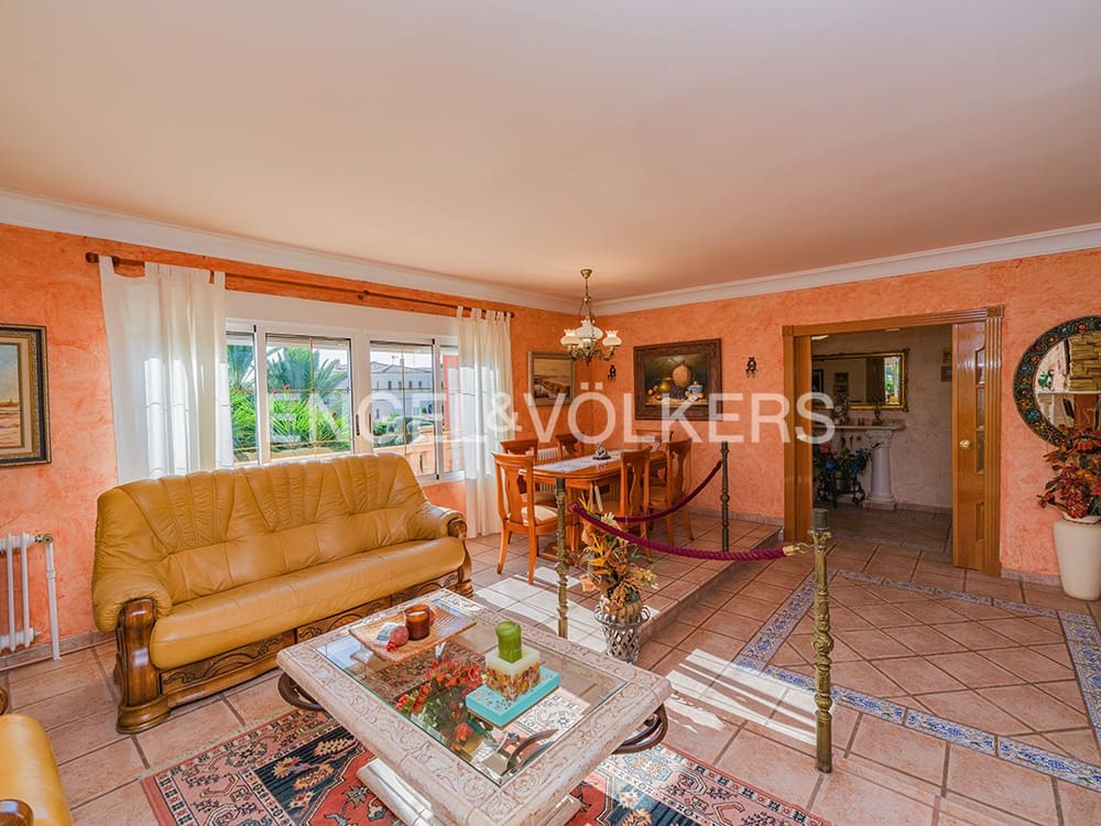 5 sypialnia Dom na sprzedaż w San Vicente / Sant Vicent del Raspeig z basenem garażem - 698 000 € (Ref: 10156882)