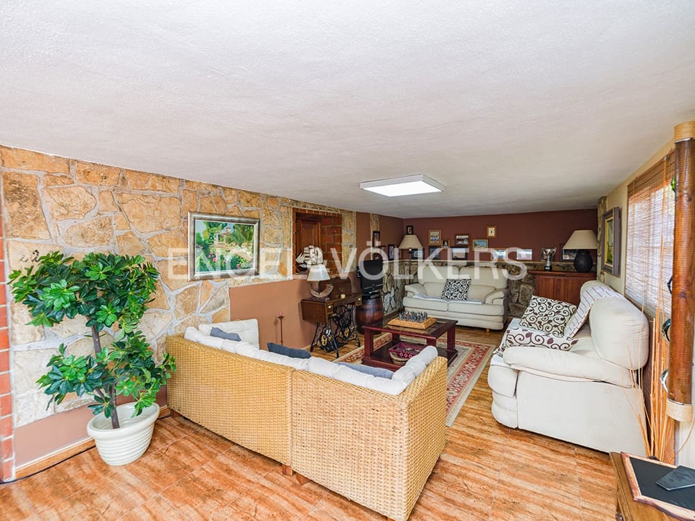 5 sypialnia Dom na sprzedaż w San Vicente / Sant Vicent del Raspeig z basenem garażem - 698 000 € (Ref: 10156882)
