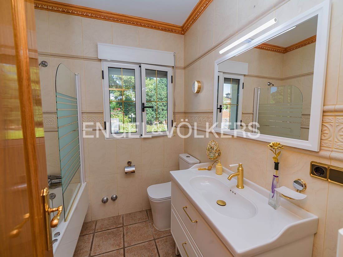 5 sypialnia Dom na sprzedaż w San Vicente / Sant Vicent del Raspeig z basenem garażem - 698 000 € (Ref: 10156882)