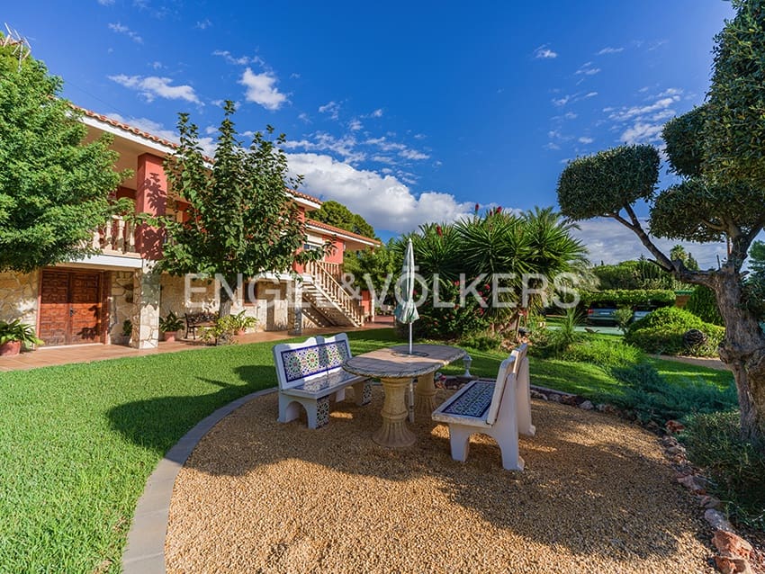 5 sypialnia Dom na sprzedaż w San Vicente / Sant Vicent del Raspeig z basenem garażem - 698 000 € (Ref: 10156882)