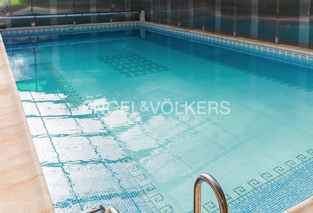 5 sypialnia Dom na sprzedaż w San Vicente / Sant Vicent del Raspeig z basenem garażem - 698 000 € (Ref: 10156882)