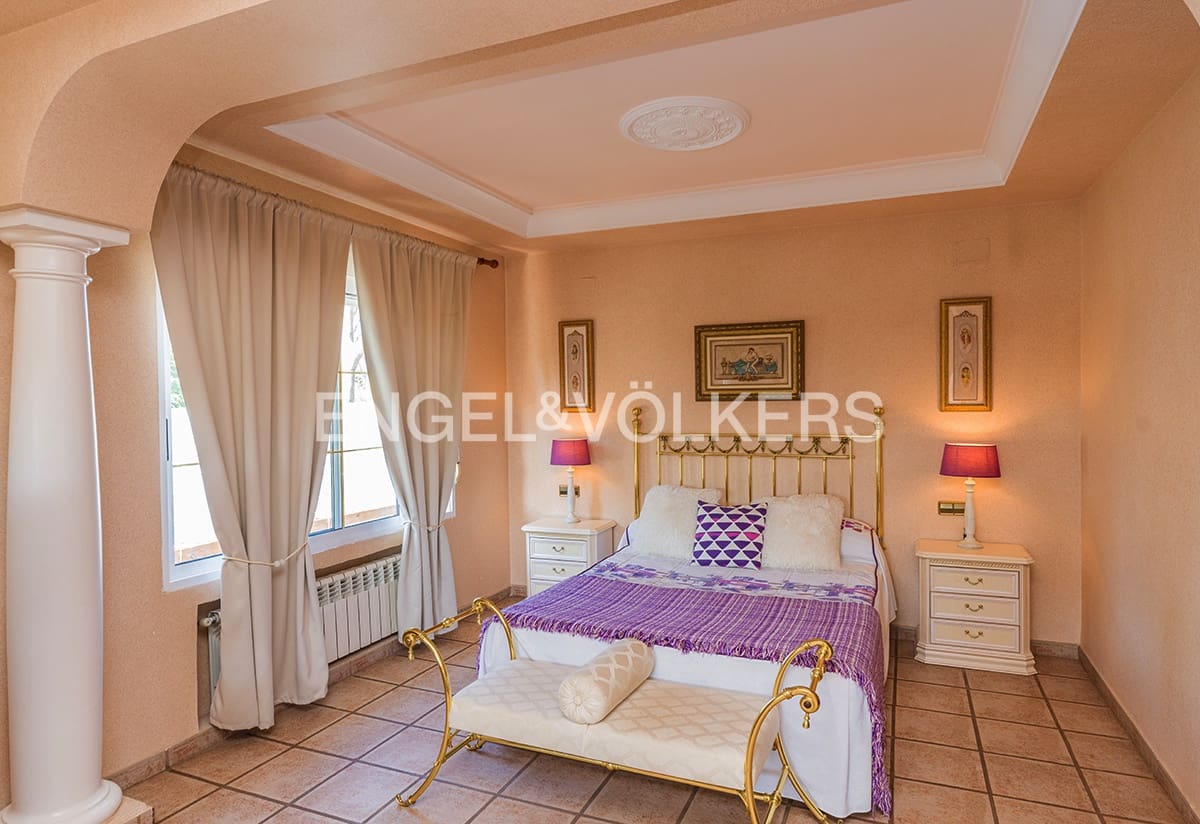 5 sypialnia Dom na sprzedaż w San Vicente / Sant Vicent del Raspeig z basenem garażem - 698 000 € (Ref: 10156882)