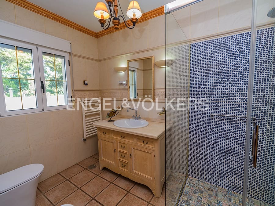 5 sypialnia Dom na sprzedaż w San Vicente / Sant Vicent del Raspeig z basenem garażem - 698 000 € (Ref: 10156882)