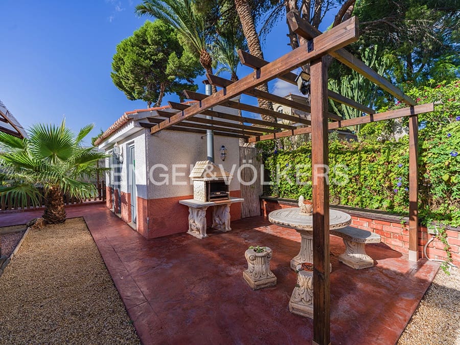 5 sypialnia Dom na sprzedaż w San Vicente / Sant Vicent del Raspeig z basenem garażem - 698 000 € (Ref: 10156882)