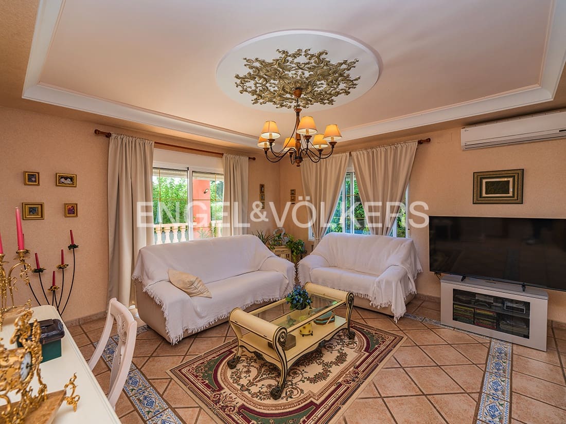 5 sypialnia Dom na sprzedaż w San Vicente / Sant Vicent del Raspeig z basenem garażem - 698 000 € (Ref: 10156882)