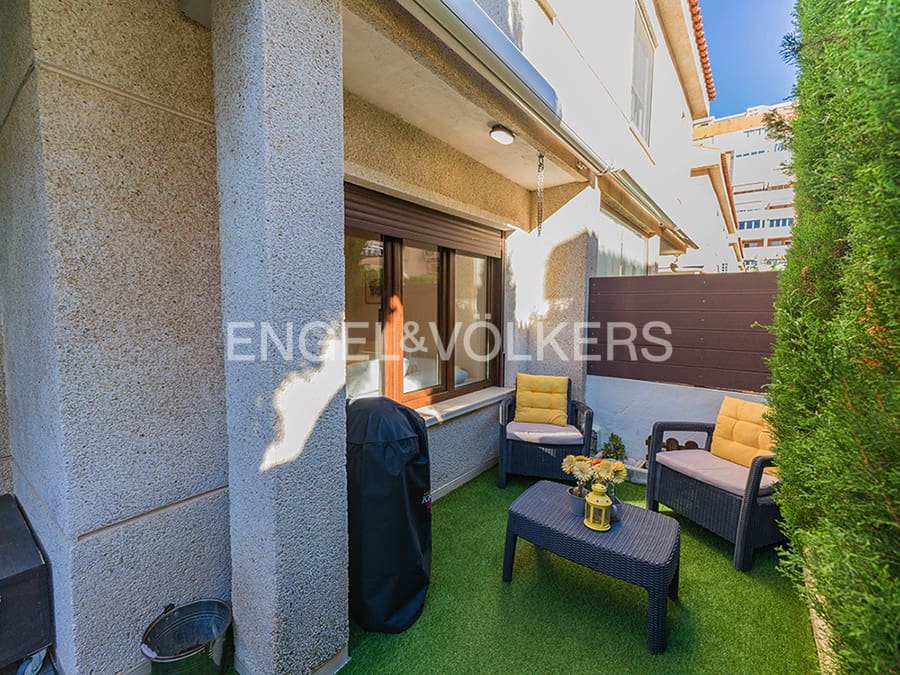 Bungalow de 3 habitaciones en Cabo de las Huertas en venta con piscina garaje - 565.000 € (Ref: 10172205)
