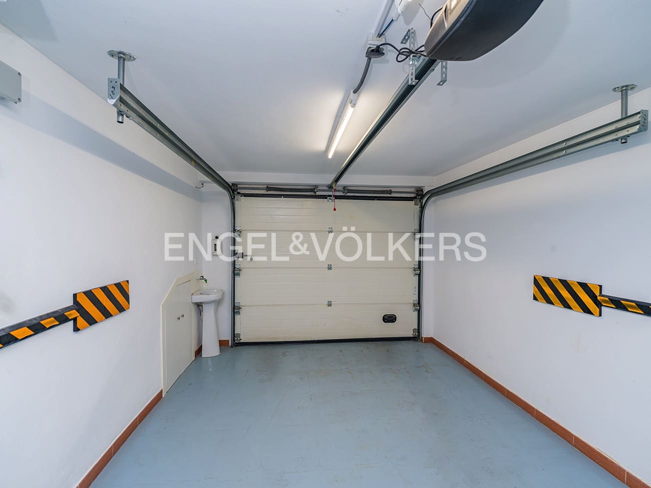 Bungalow de 3 habitaciones en Cabo de las Huertas en venta con piscina garaje - 565.000 € (Ref: 10172205)
