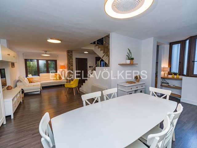 3 soveværelse Bungalow til salg i Cabo de las Huertas, Alicante by med swimmingpool garage - € 565.000 (Ref: 10172205)