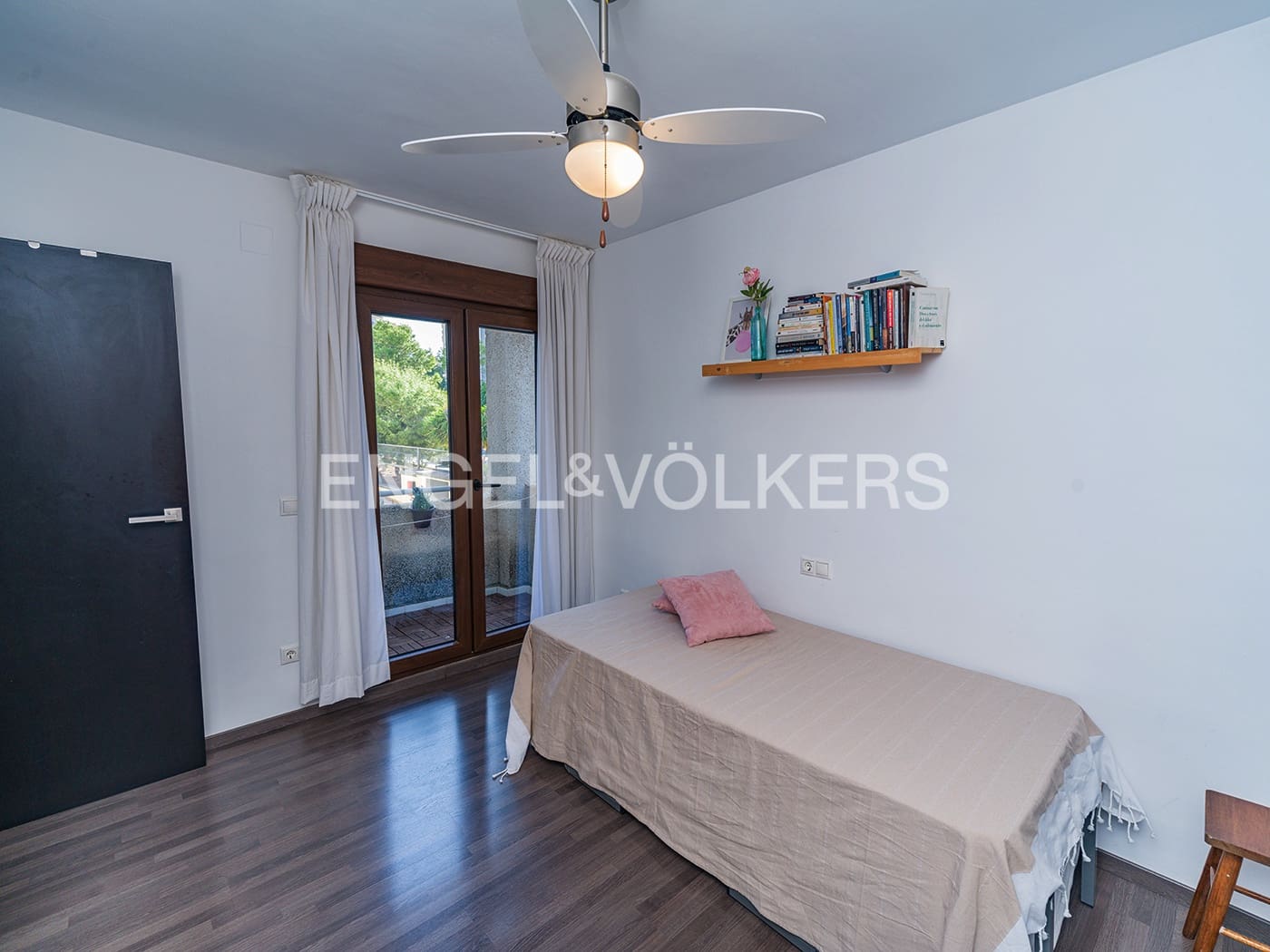 Bungalow de 3 habitaciones en Cabo de las Huertas en venta con piscina garaje - 565.000 € (Ref: 10172205)