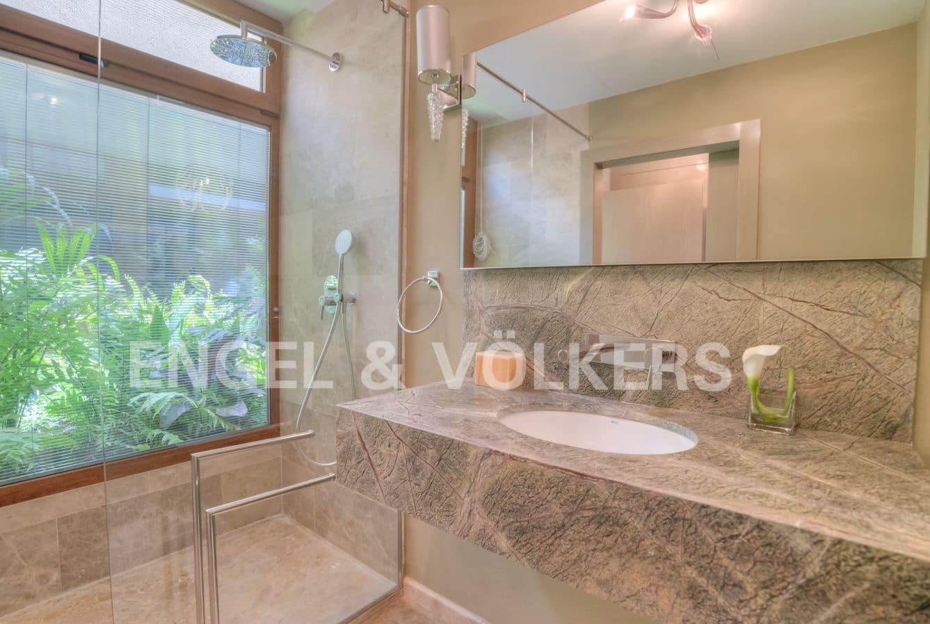 6 soveværelse Villa til salg i El Campello med swimmingpool garage - € 3.800.000 (Ref: 5888581)