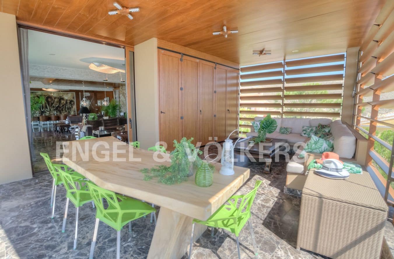 6 soveværelse Villa til salg i El Campello med swimmingpool garage - € 3.800.000 (Ref: 5888581)