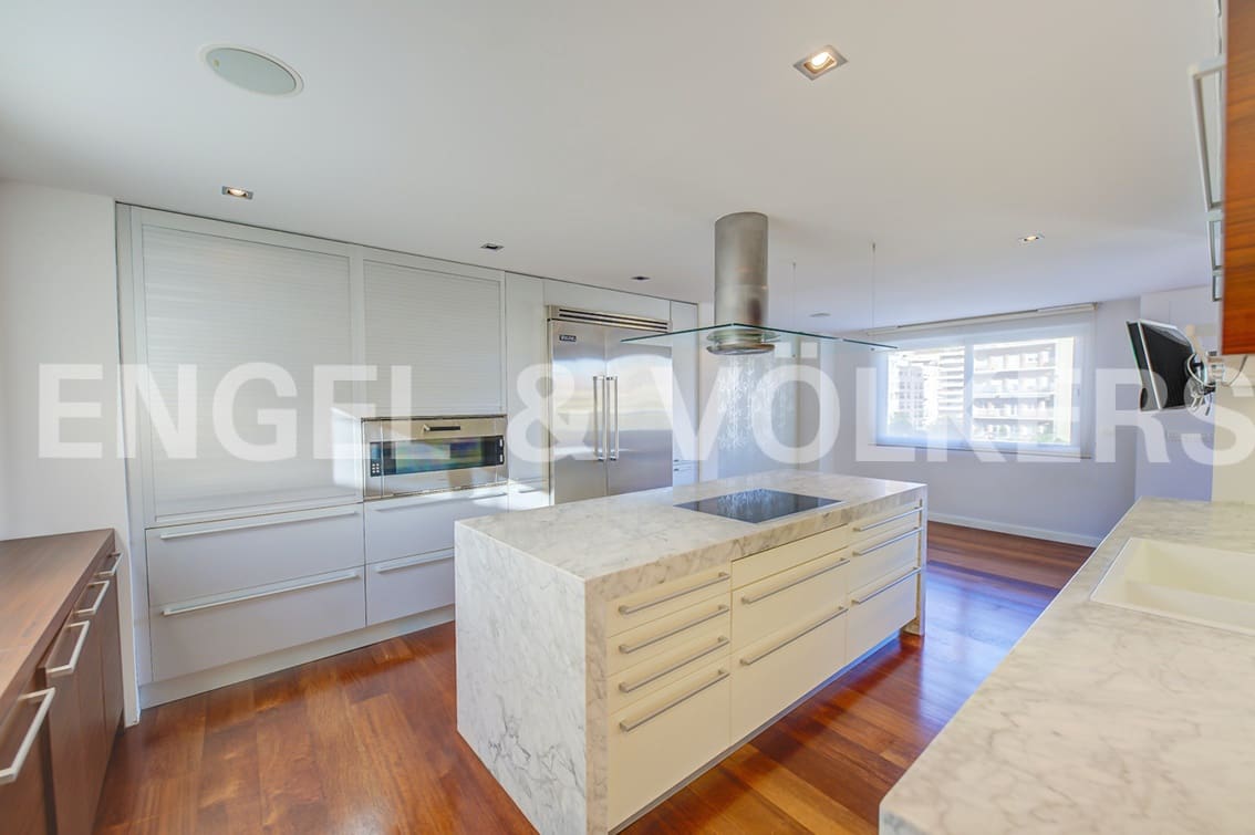 4 soveværelse Penthouse til salg i Alicante by med garage - € 1.200.000 (Ref: 5926627)