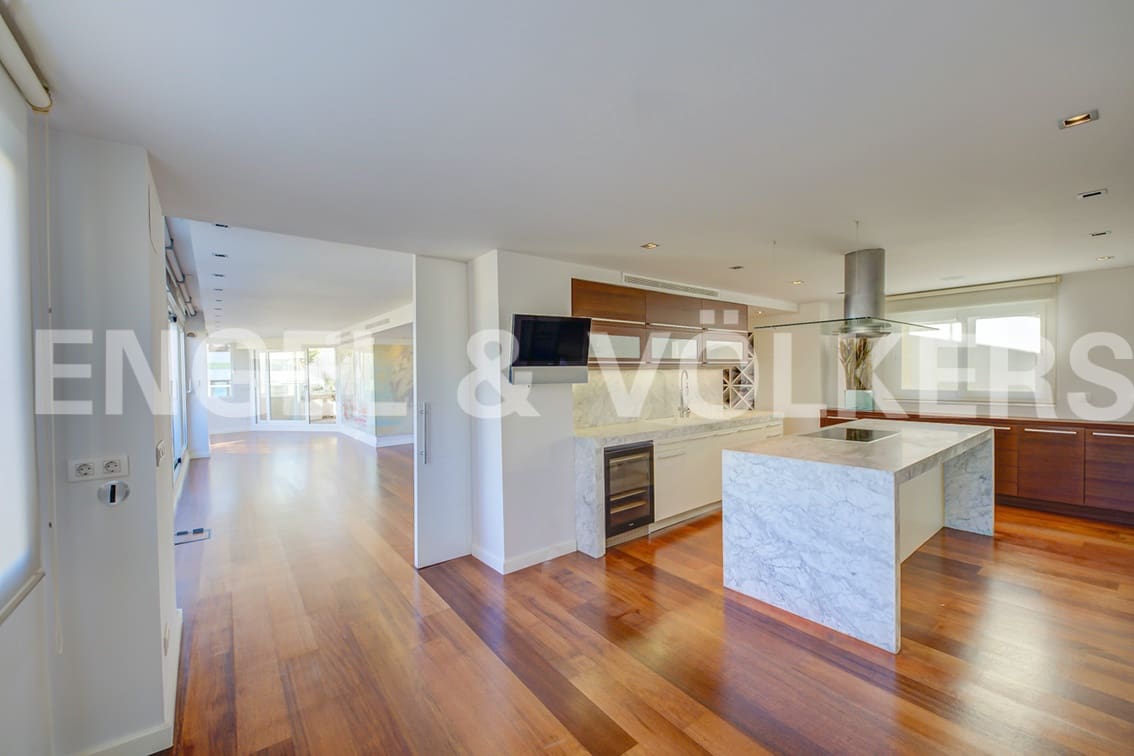 4 soveværelse Penthouse til salg i Alicante by med garage - € 1.200.000 (Ref: 5926627)