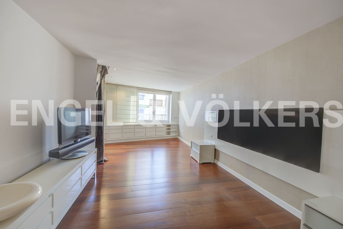 4 soveværelse Penthouse til salg i Alicante by med garage - € 1.200.000 (Ref: 5926627)