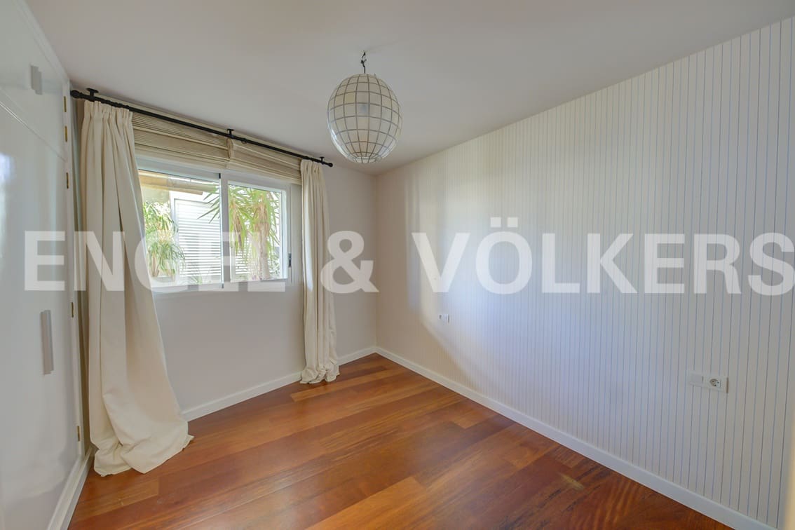 4 soveværelse Penthouse til salg i Alicante by med garage - € 1.200.000 (Ref: 5926627)