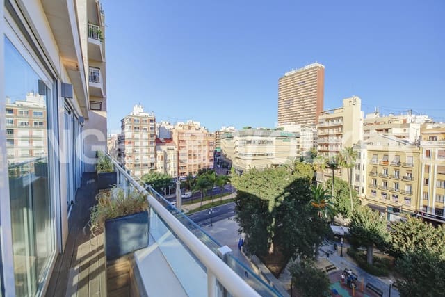 4 soveværelse Penthouse til salg i Alicante by med garage - € 1.200.000 (Ref: 5926627)