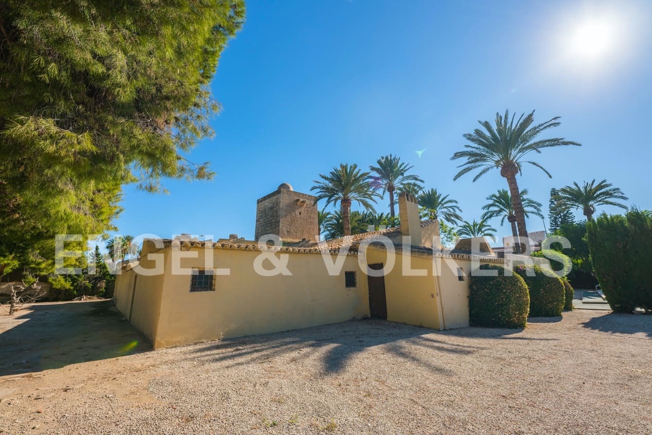 5 soveværelse Villa til salg i Alicante by med swimmingpool - € 1.150.000 (Ref: 5945090)