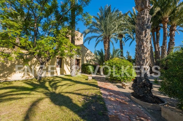 5 soverom Villa til salgs i Alicante by med svømmebasseng - € 1 150 000 (Ref: 5945090)