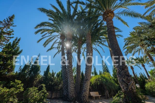 5 soverom Villa til salgs i Alicante by med svømmebasseng - € 1 150 000 (Ref: 5945090)