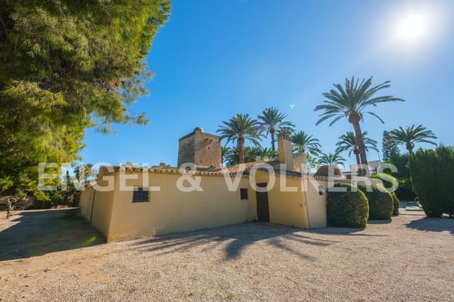 5 soverom Villa til salgs i Alicante by med svømmebasseng - € 1 150 000 (Ref: 5945090)