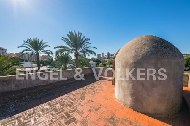 5 soverom Villa til salgs i Alicante by med svømmebasseng - € 1 150 000 (Ref: 5945090)