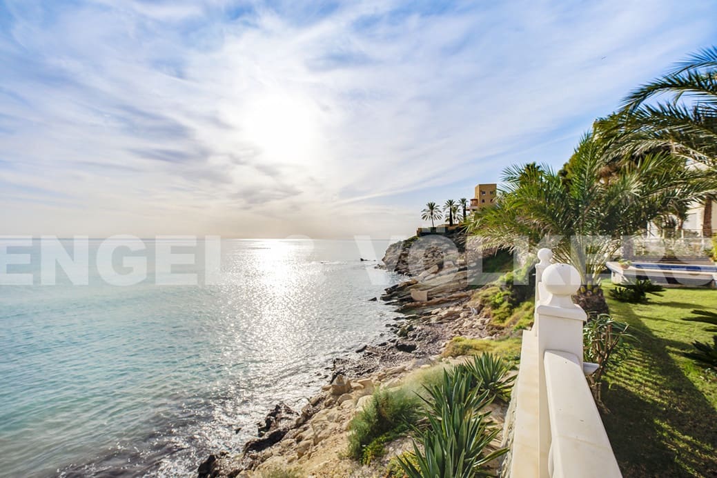 5 soveværelse Villa til salg i El Campello med swimmingpool garage - € 2.000.000 (Ref: 5950695)