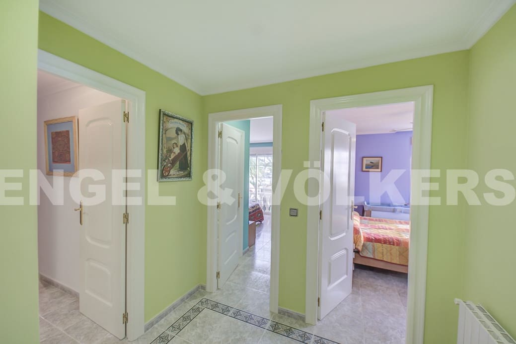 5 soveværelse Villa til salg i El Campello med swimmingpool garage - € 2.000.000 (Ref: 5950695)