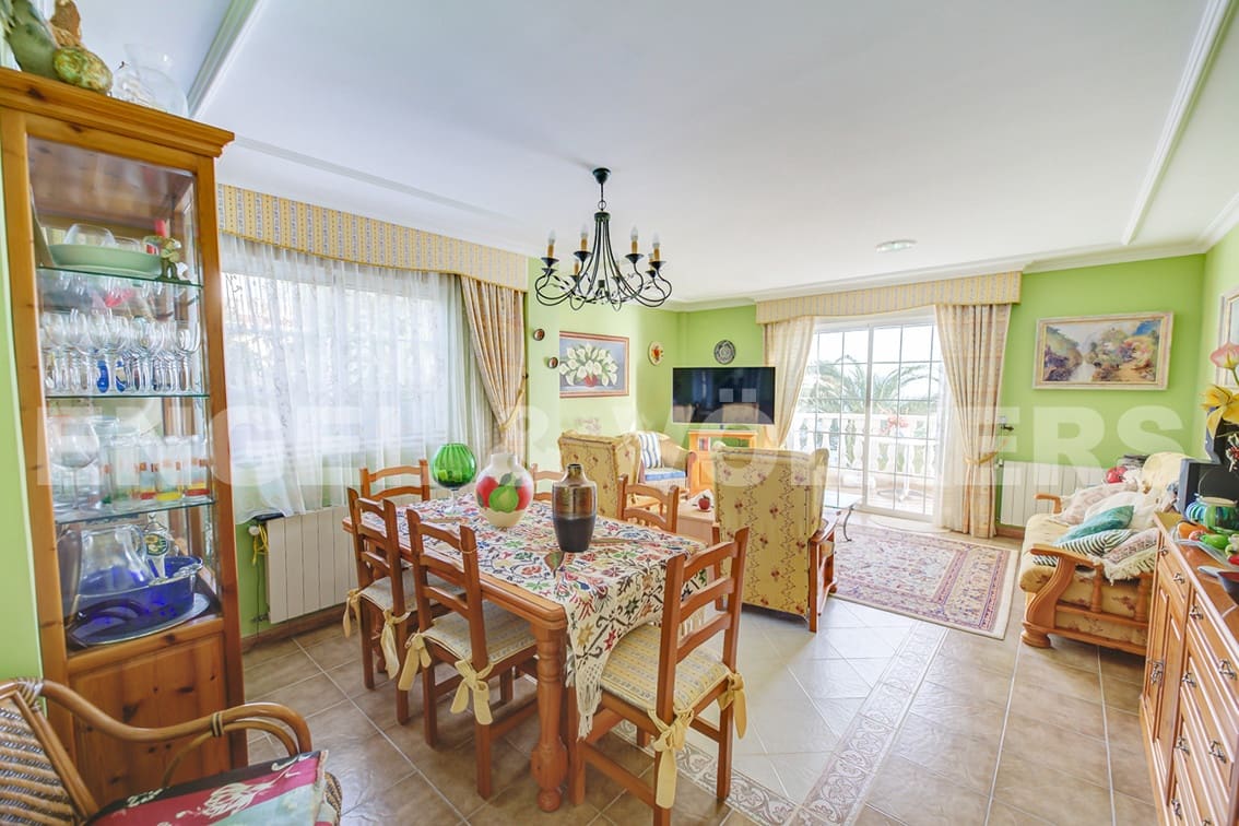 5 soveværelse Villa til salg i El Campello med swimmingpool garage - € 2.000.000 (Ref: 5950695)