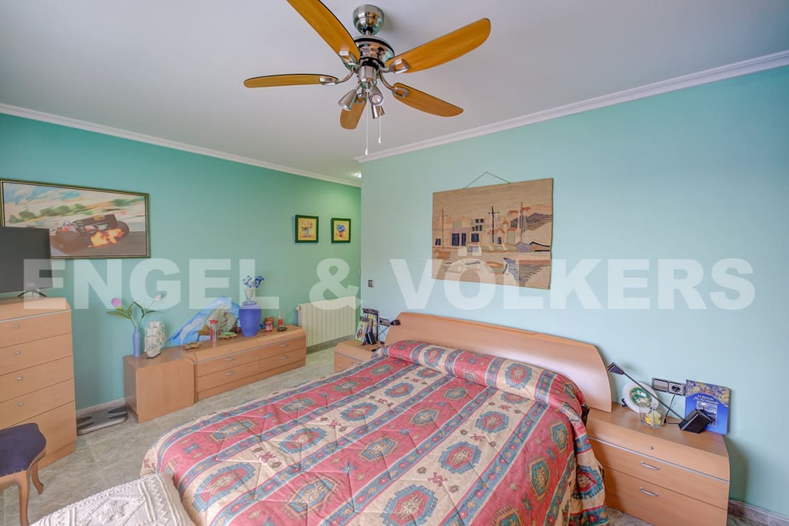 5 soveværelse Villa til salg i El Campello med swimmingpool garage - € 2.000.000 (Ref: 5950695)