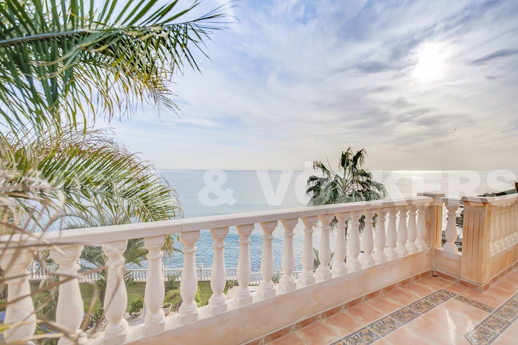 5 soveværelse Villa til salg i El Campello med swimmingpool garage - € 2.000.000 (Ref: 5950695)