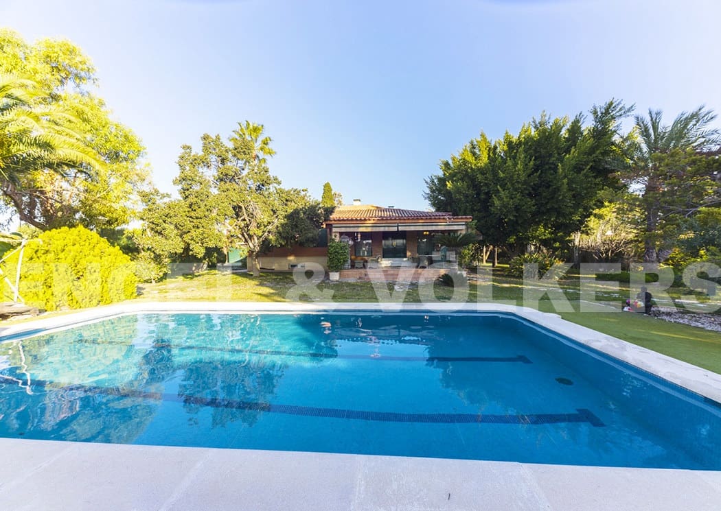 5 soveværelse Villa til salg i Elche / Elx med swimmingpool - € 750.000 (Ref: 5974435)