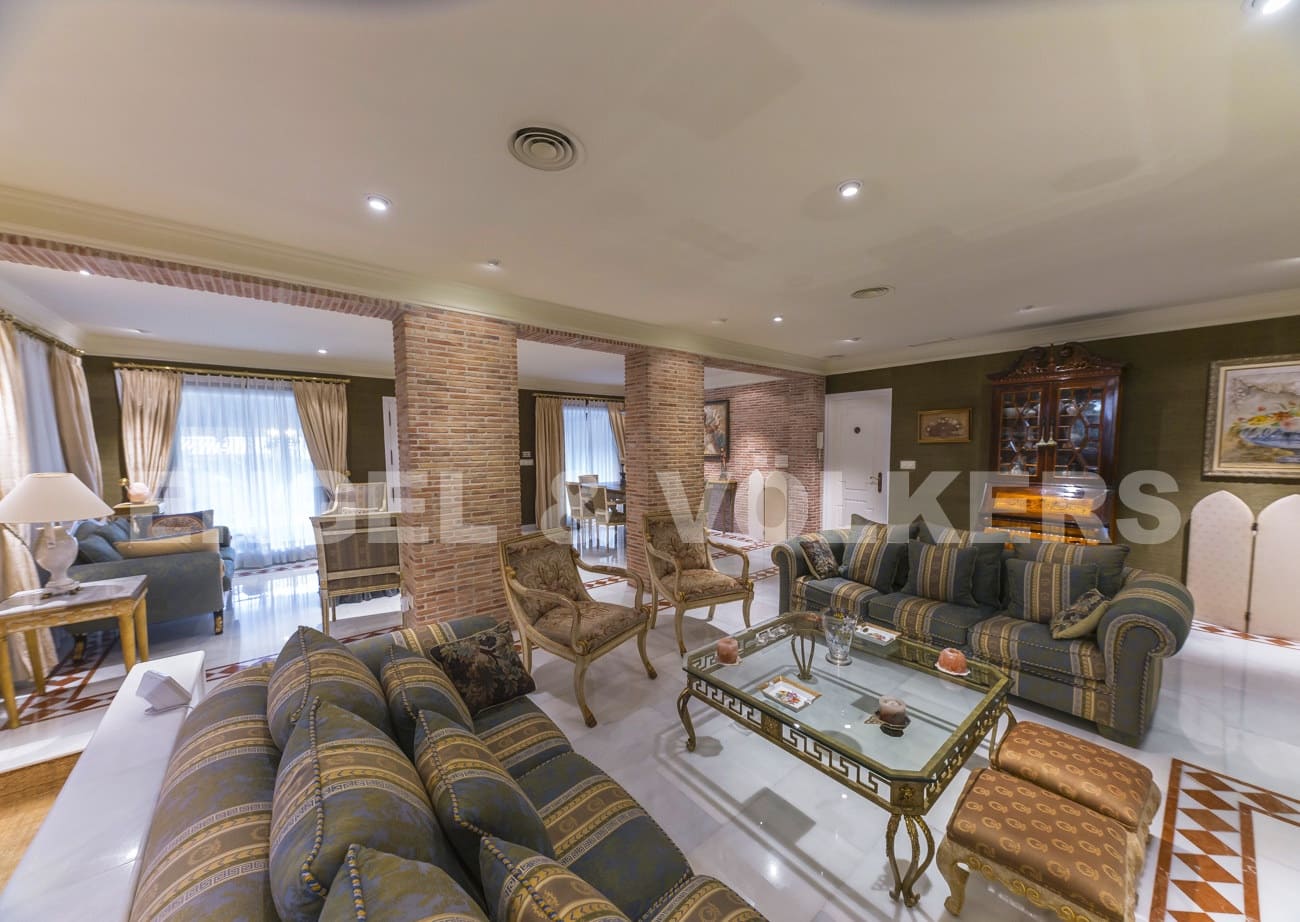 5 soveværelse Villa til salg i Elche / Elx med swimmingpool - € 750.000 (Ref: 5974435)