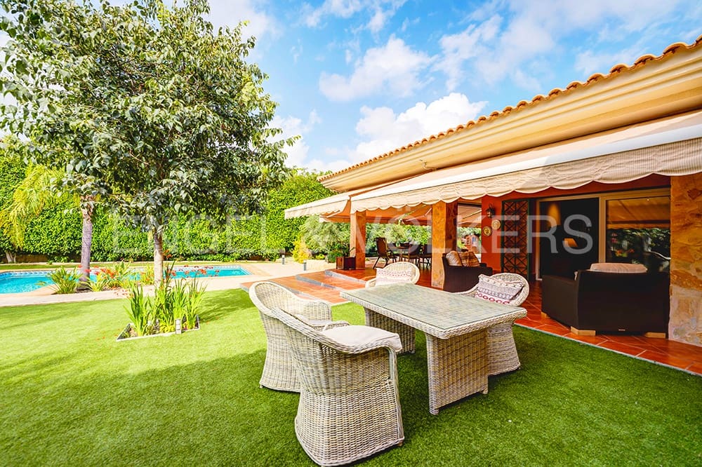 5 bedroom Villa for sale in Alicante / Alacant city with pool garage - € 1,200,000 (Ref: 6271719)