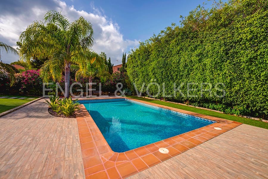 5 bedroom Villa for sale in Alicante / Alacant city with pool garage - € 1,200,000 (Ref: 6271719)