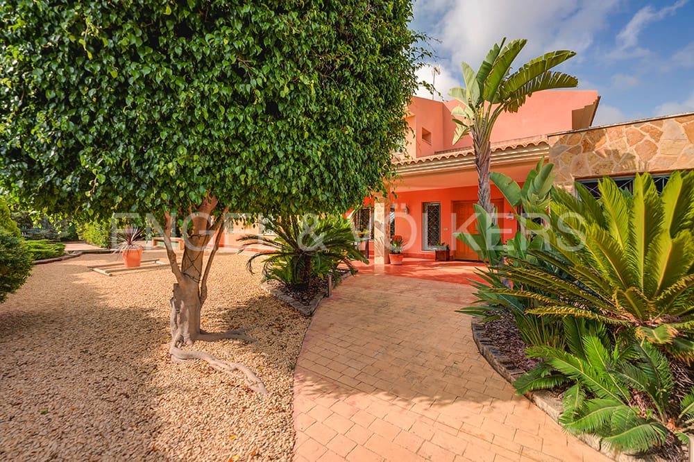 5 bedroom Villa for sale in Alicante / Alacant city with pool garage - € 1,200,000 (Ref: 6271719)