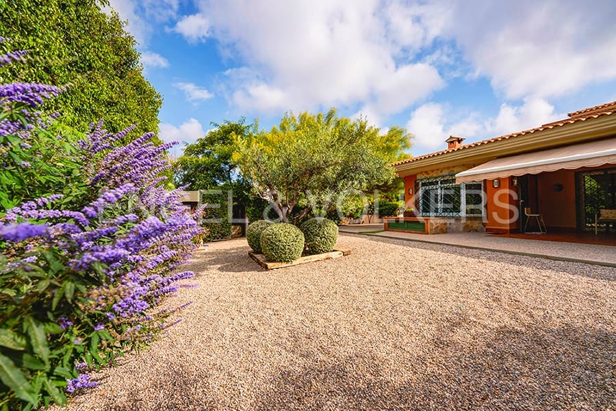 5 bedroom Villa for sale in Alicante / Alacant city with pool garage - € 1,200,000 (Ref: 6271719)