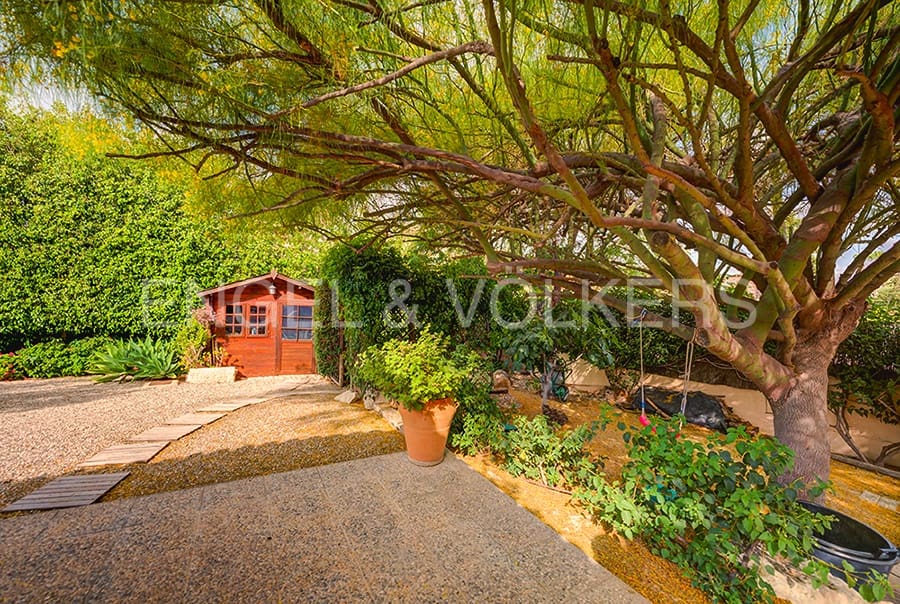 5 bedroom Villa for sale in Alicante / Alacant city with pool garage - € 1,200,000 (Ref: 6271719)