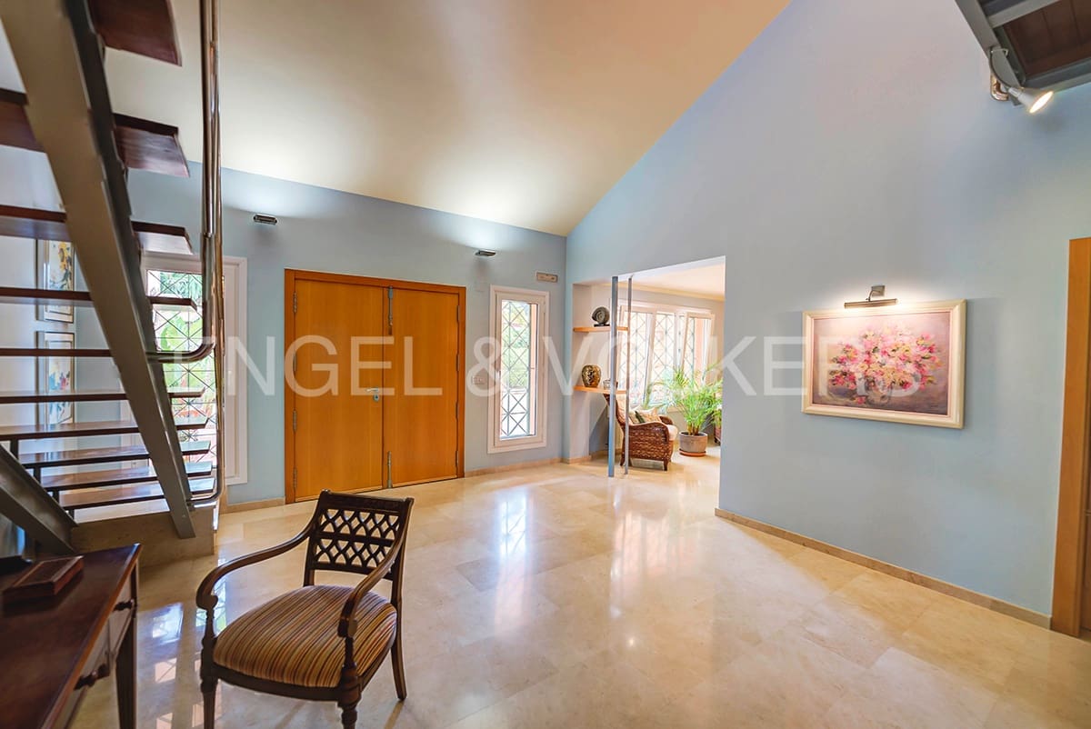 5 bedroom Villa for sale in Alicante / Alacant city with pool garage - € 1,200,000 (Ref: 6271719)