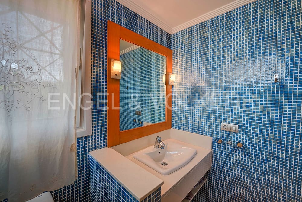 5 bedroom Villa for sale in Alicante / Alacant city with pool garage - € 1,200,000 (Ref: 6271719)