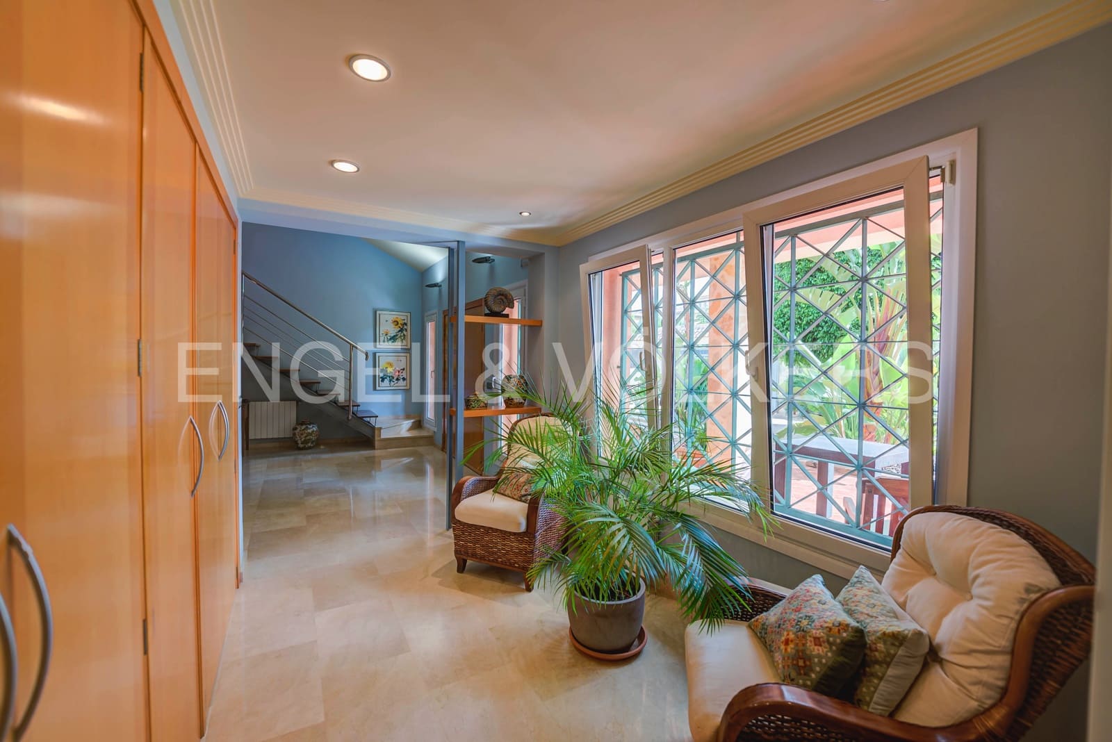 5 bedroom Villa for sale in Alicante / Alacant city with pool garage - € 1,200,000 (Ref: 6271719)