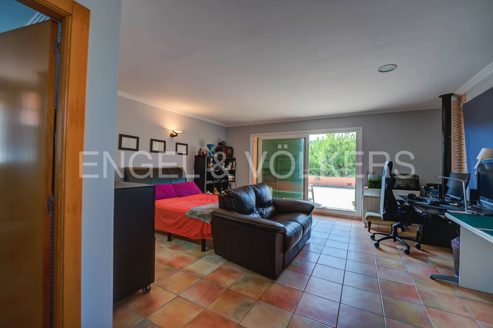 5 bedroom Villa for sale in Alicante / Alacant city with pool garage - € 1,200,000 (Ref: 6271719)