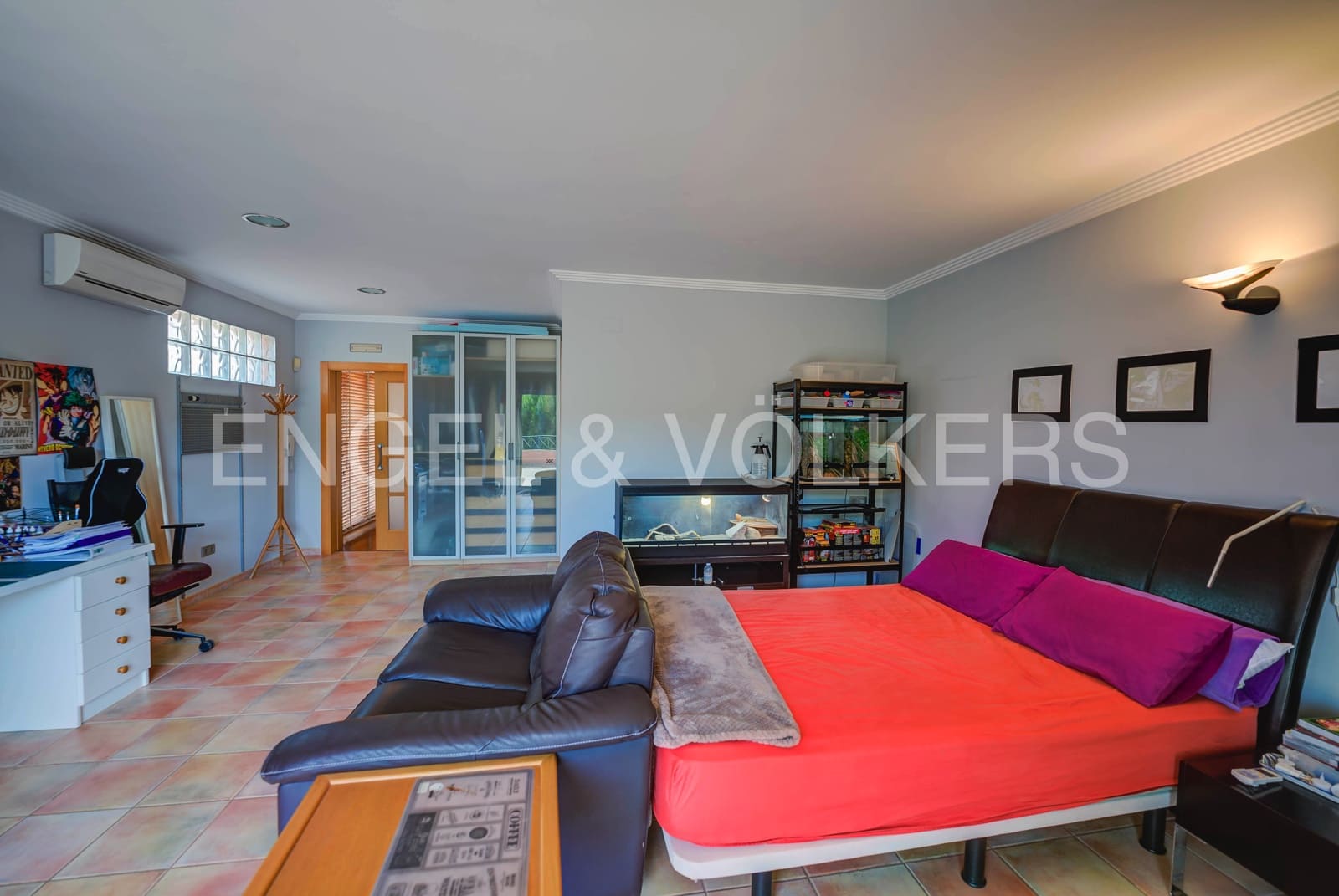 5 bedroom Villa for sale in Alicante / Alacant city with pool garage - € 1,200,000 (Ref: 6271719)