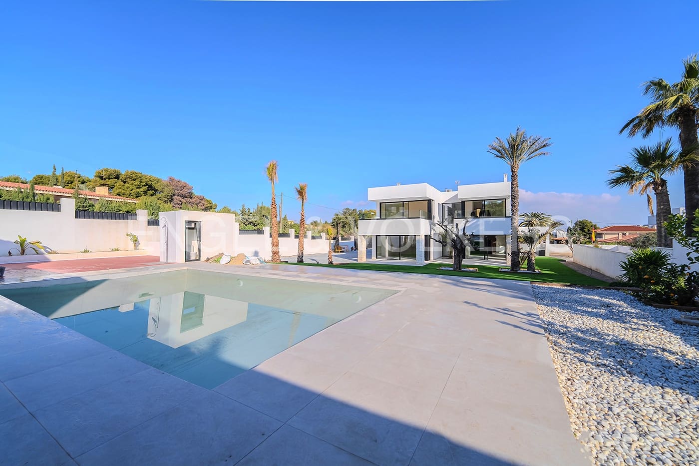4 soverom Villa til salgs i Alicante by med svømmebasseng garasje - € 1 695 000 (Ref: 6330396)