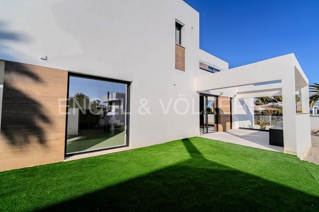 4 sovrum Villa till salu i Alicante stad med pool garage - 1 695 000 € (Ref: 6330396)