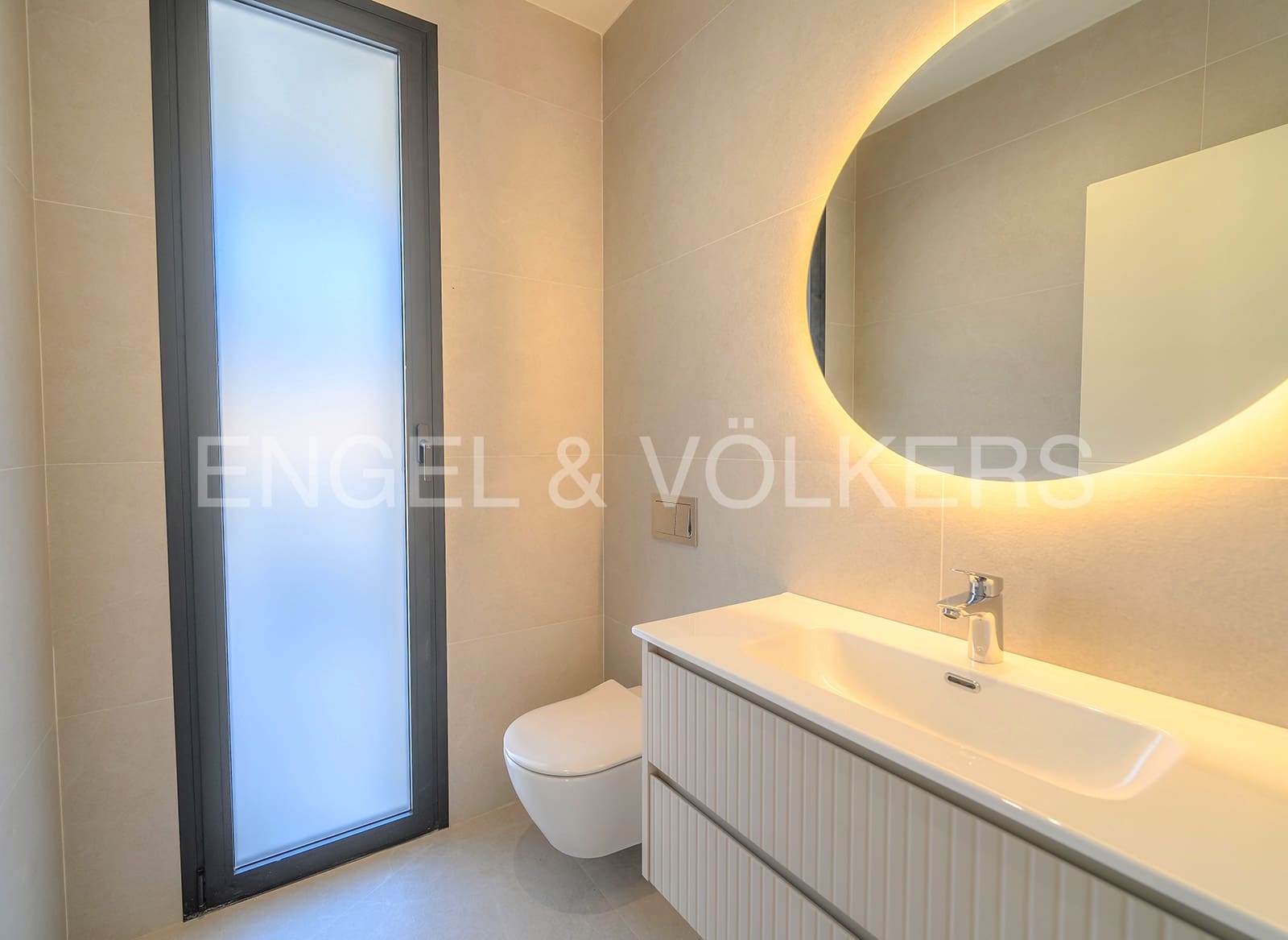 4 soverom Villa til salgs i Alicante by med svømmebasseng garasje - € 1 695 000 (Ref: 6330396)