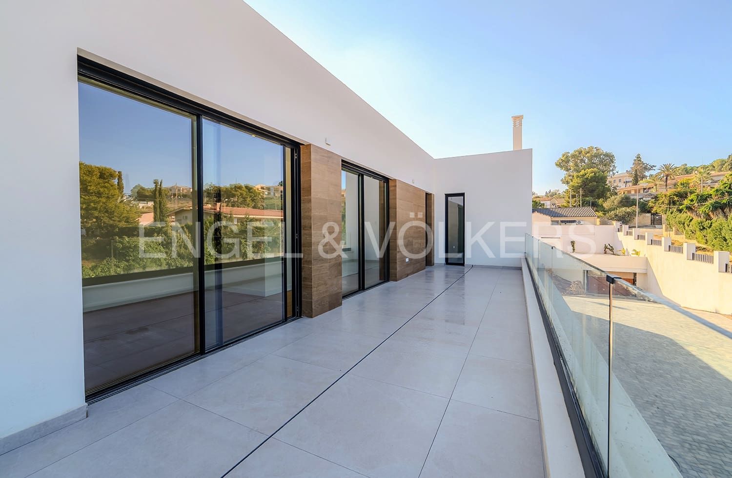 4 soverom Villa til salgs i Alicante by med svømmebasseng garasje - € 1 695 000 (Ref: 6330396)